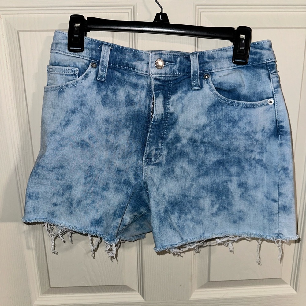 Universal thread Jean shorts